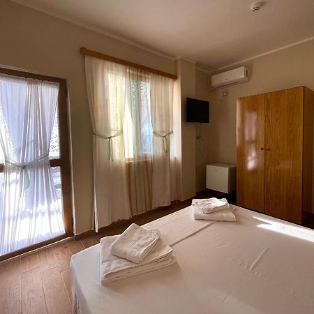 Tekada Hotel & Restaurant Vlore Exterior photo