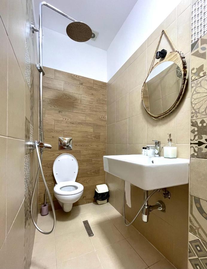 Tekada Hotel & Restaurant Vlore Exterior photo
